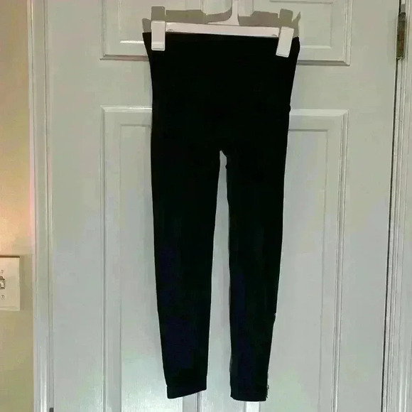 SPANX Seamless Ankle Side Zip Legging Black Size M  style 20191r - Picture 1 of 10
